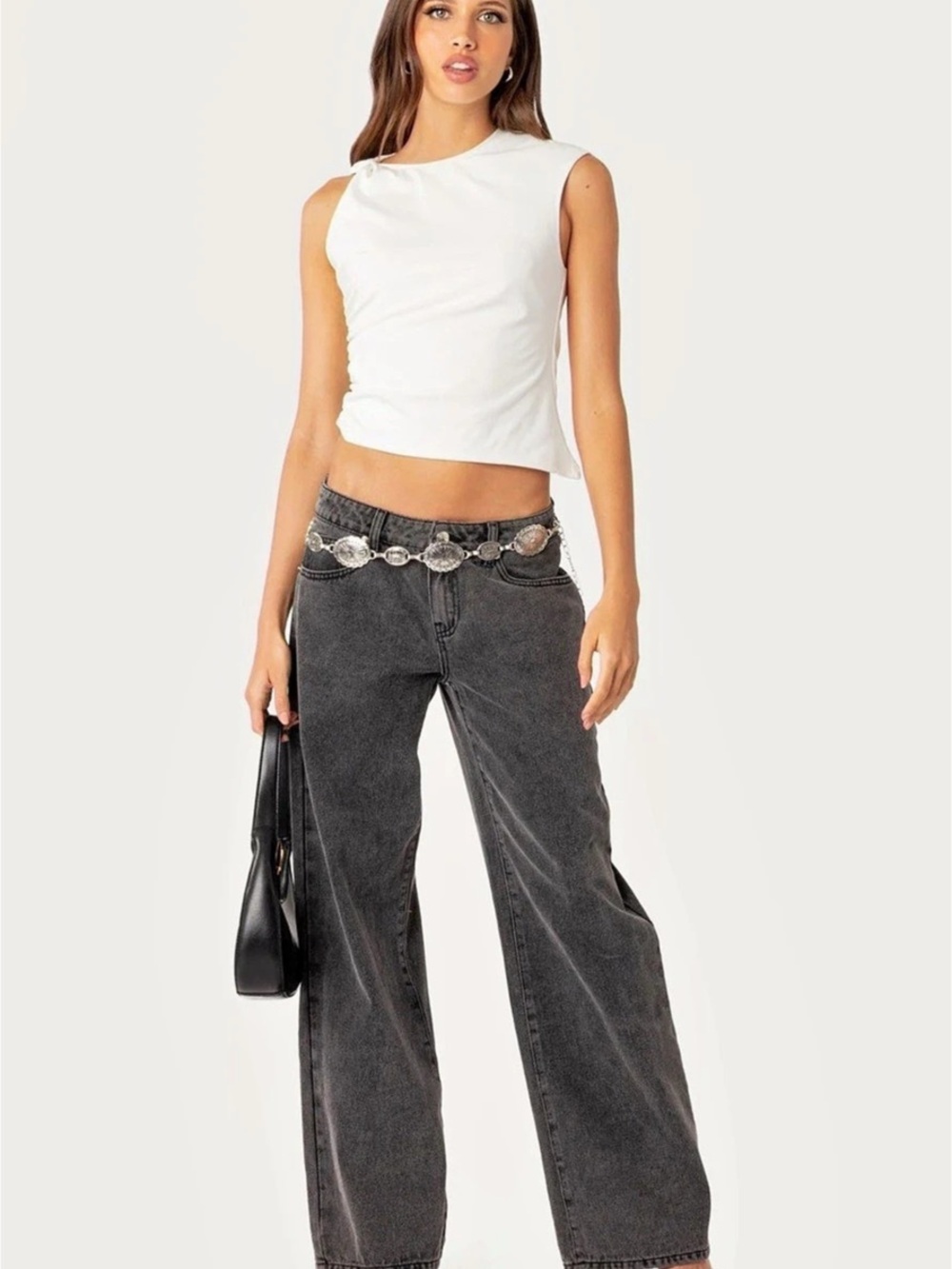 EDIKTED Petite Raelynn Washed Low Rise Jeans